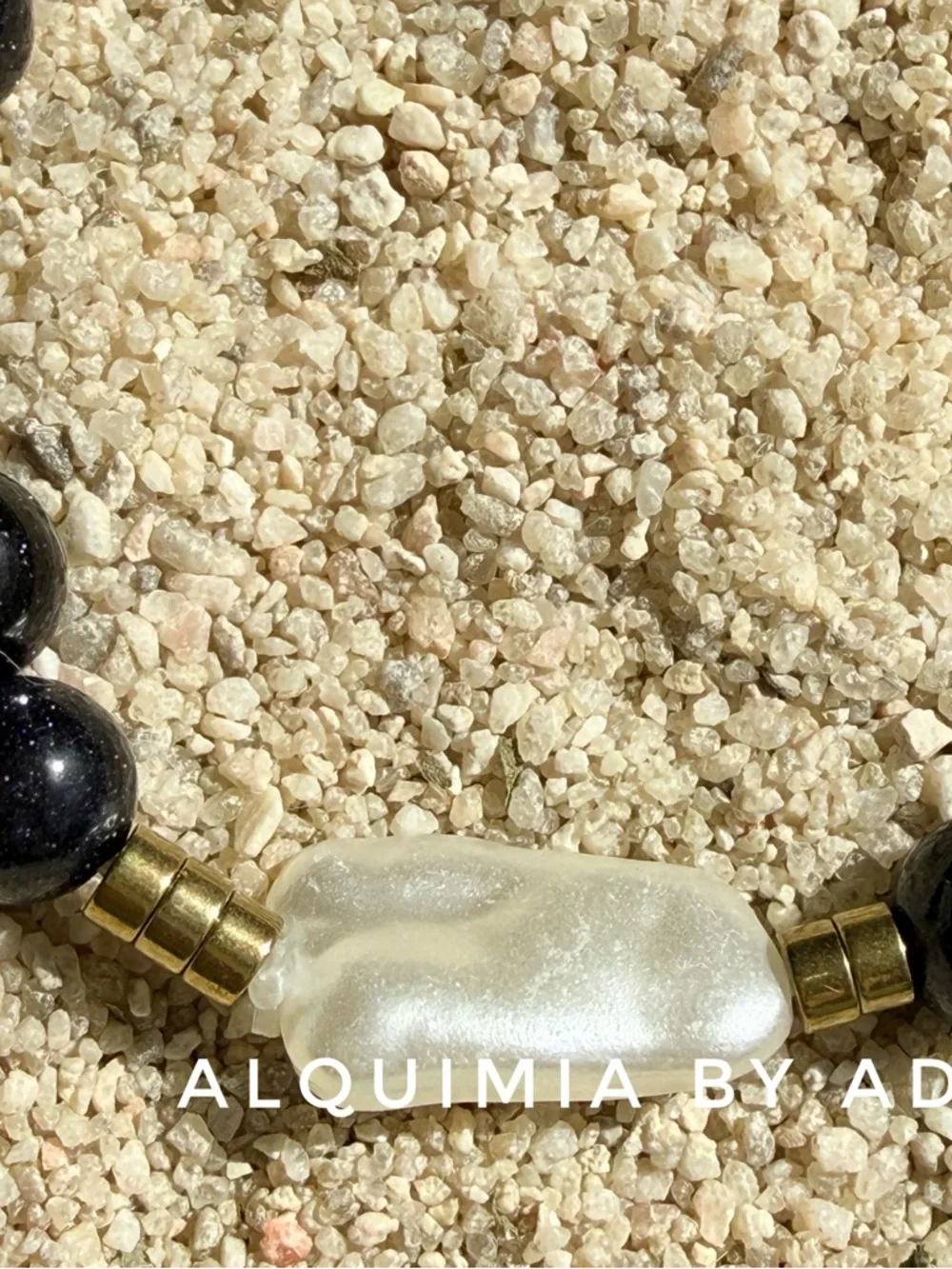 SANDSTONE Navy Sparkle & Gold Pearl Stretch Bracelet
